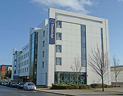 Travelodge (Cardiff Bay)